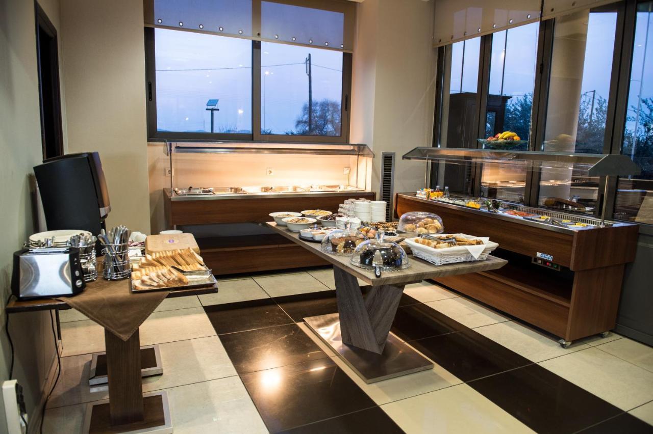 Premier Agrinio Heart Hotel エクステリア 写真