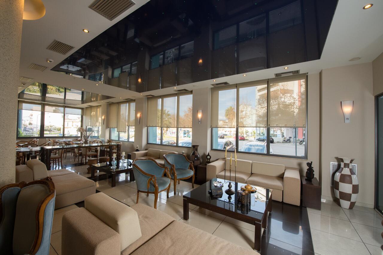 Premier Agrinio Heart Hotel エクステリア 写真